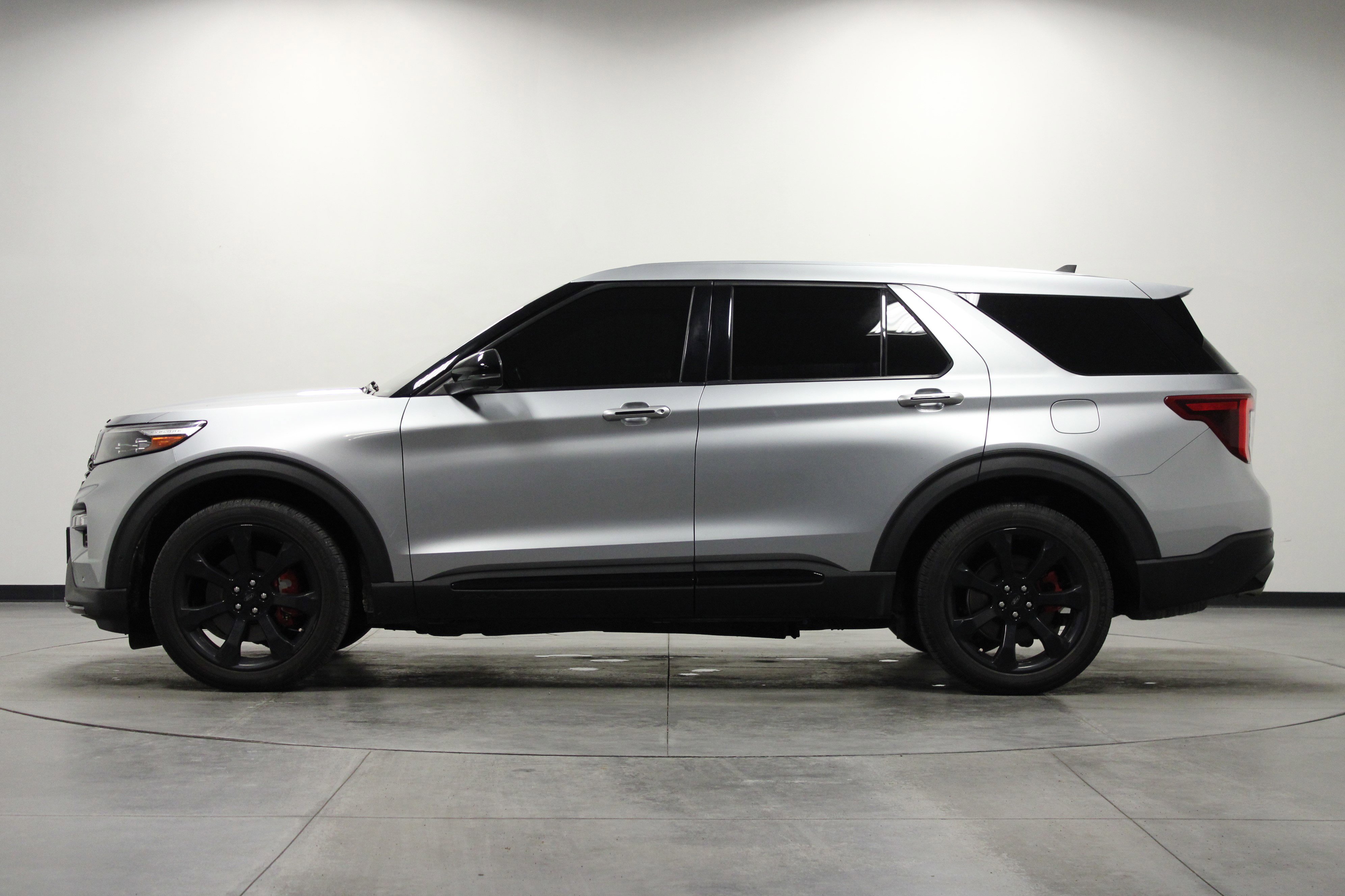 Used 2022 Ford Explorer ST w/ Equipment Group 401A image 7