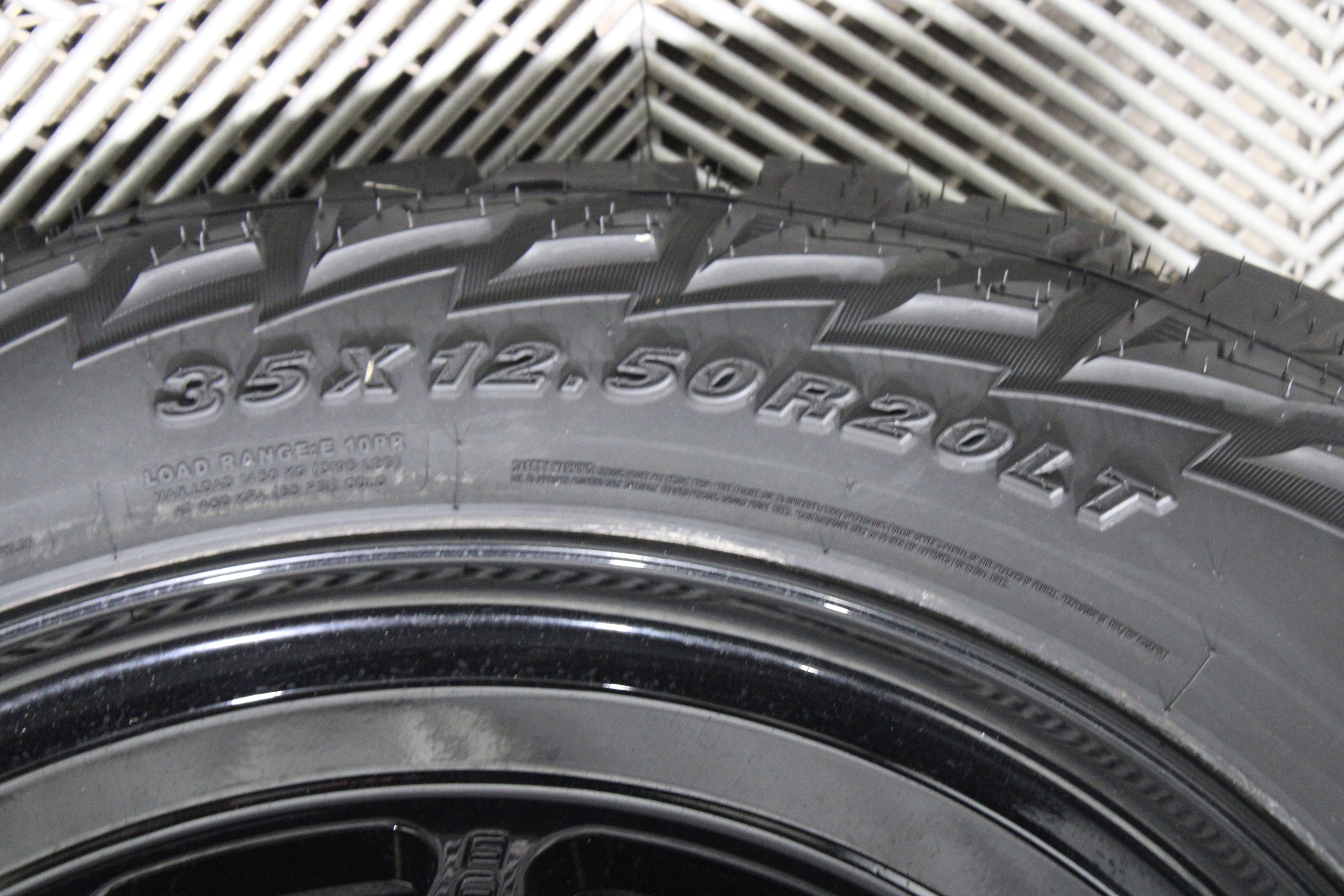 Used 2024 Jeep Wrangler Unlimited image 35