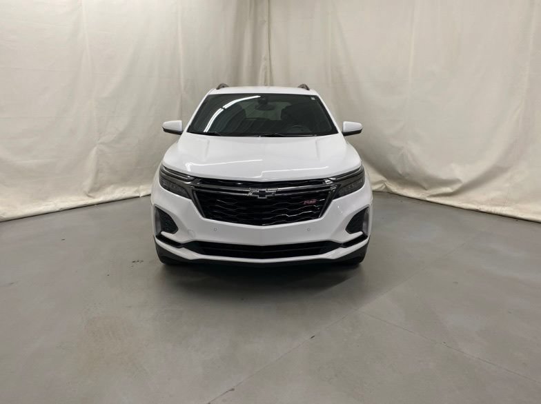 Used 2023 Chevrolet Equinox RS w/ LPO, Floor Liner Package AWD/4WD image 3