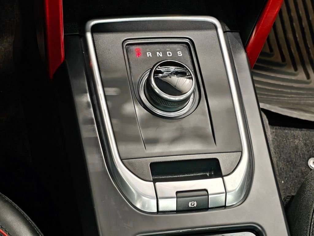 Used 2018 Land Rover Discovery Sport HSE Luxury image 10