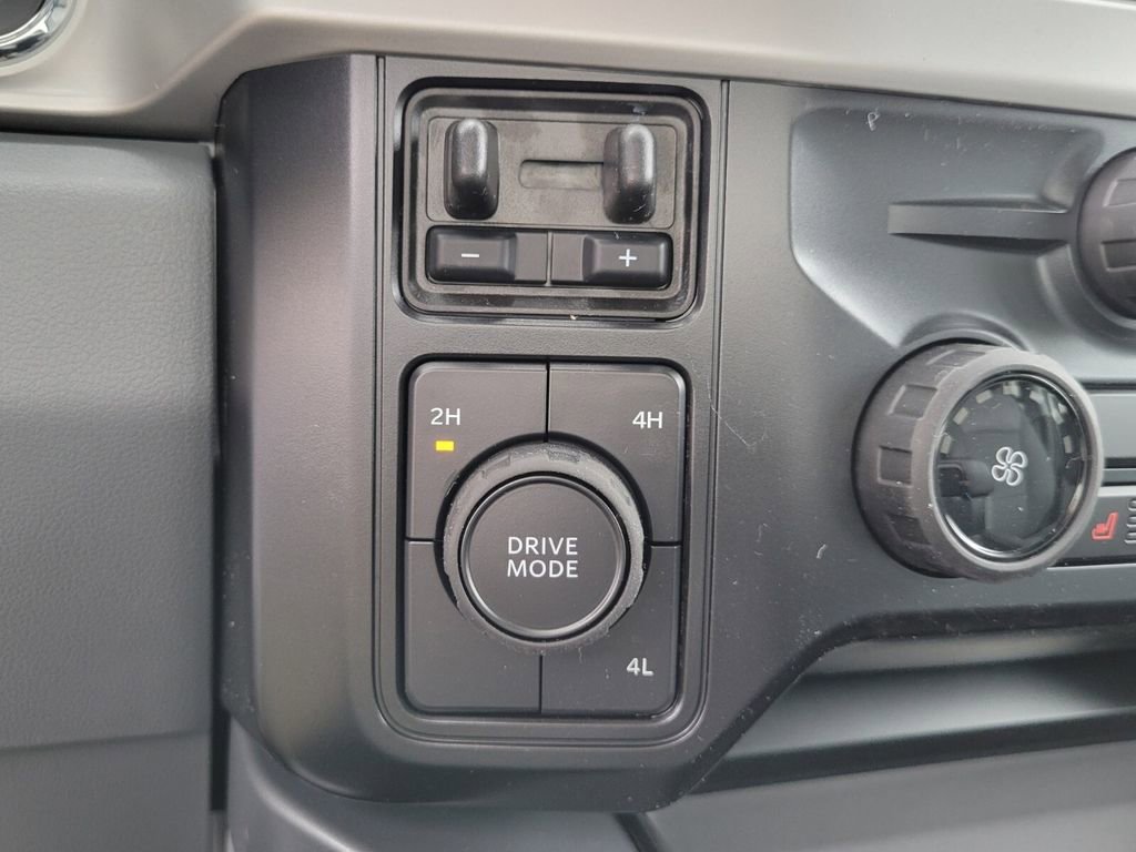 New 2026 Ford F350 4x4 Crew Cab Super Duty image 23