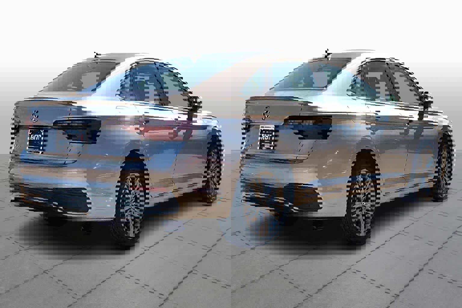 Used 2024 Volkswagen Jetta SE image 12