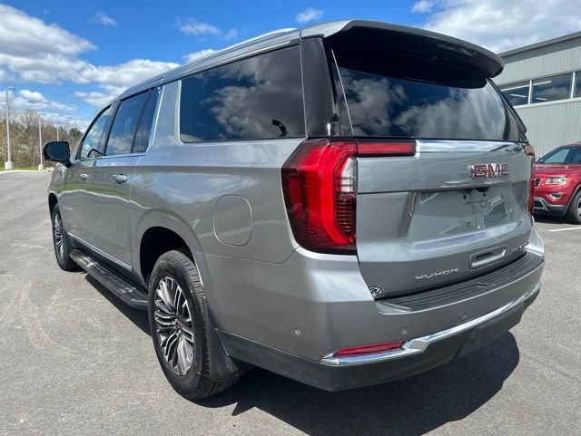 Used 2025 GMC Yukon XL Elevation AWD/4WD image 3