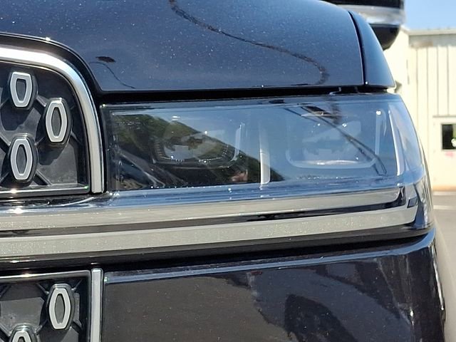 Certified 2025 Lincoln Navigator L Reserve AWD/4WD image 9
