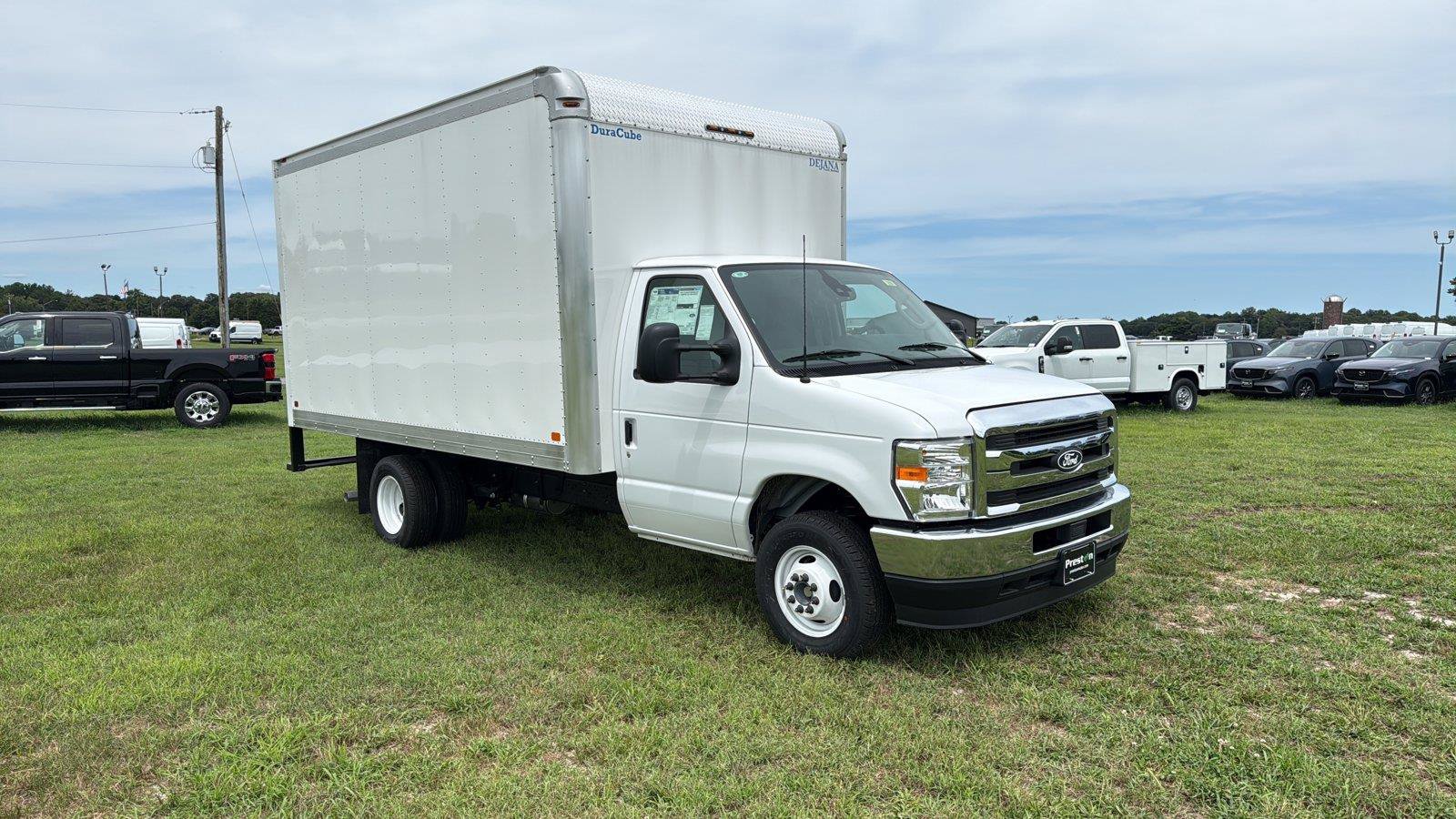 New 2027 Ford E-350 and Econoline 350 Super Duty w/ Power Equipment Group RWD image 7