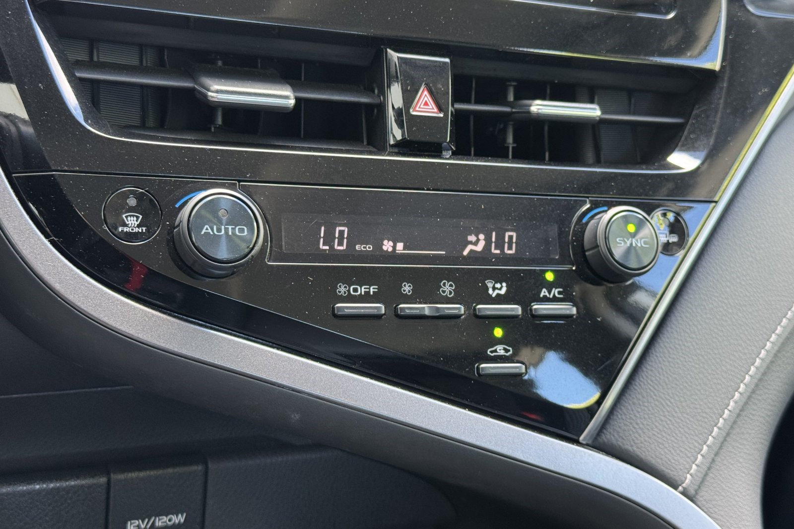 Used 2023 Toyota Camry SE FWD image 22