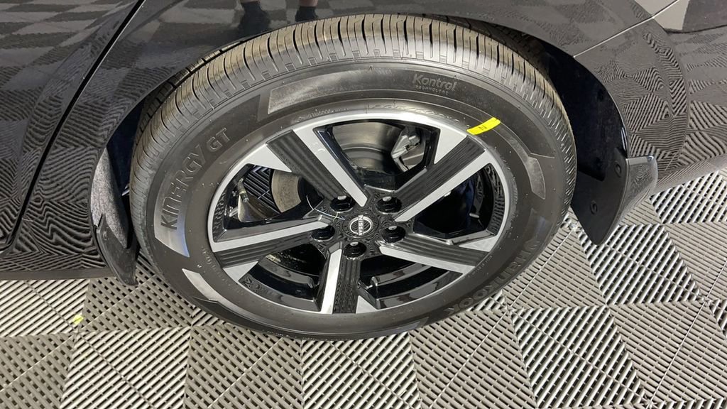 New 2025 Nissan Sentra SV image 31