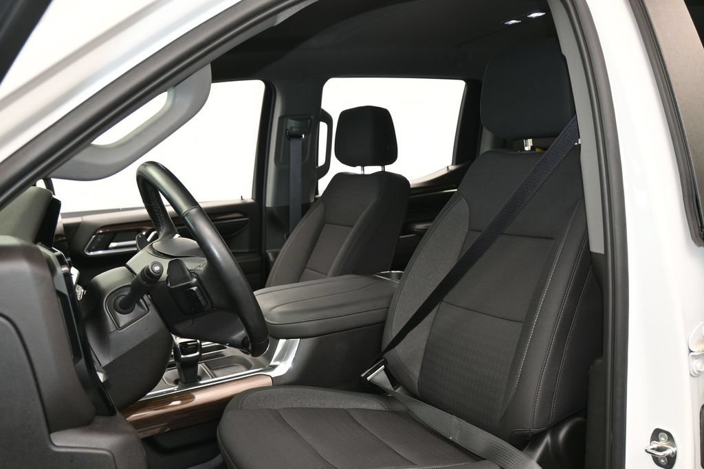 Used 2024 Chevrolet Silverado 1500 LT RWD image 10