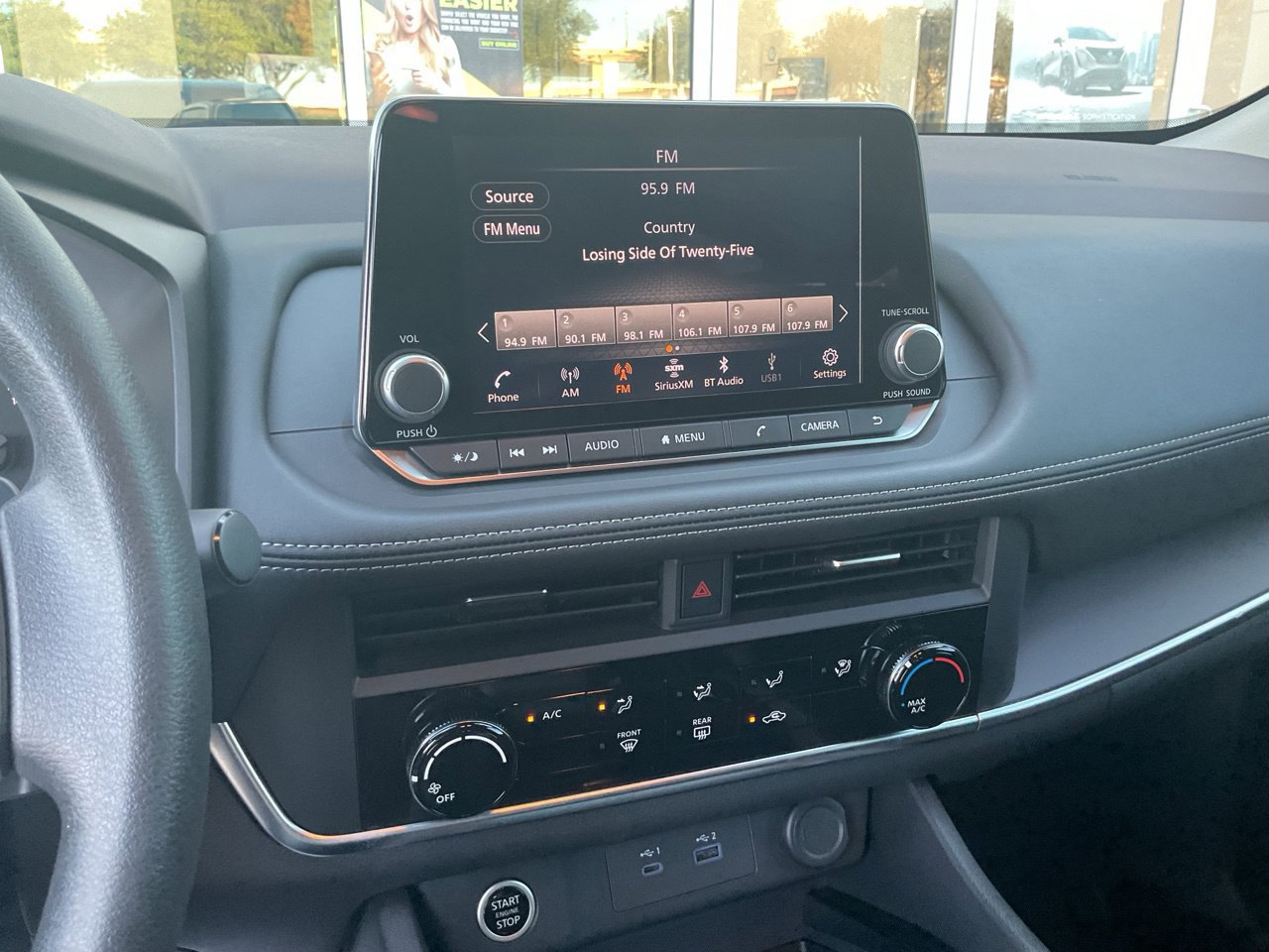 Used 2023 Nissan Rogue S FWD image 29