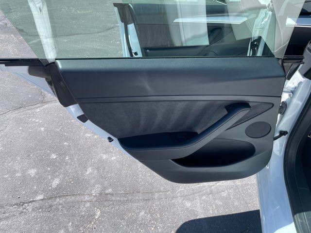 Used 2022 Tesla Model 3 Long Range AWD/4WD image 17
