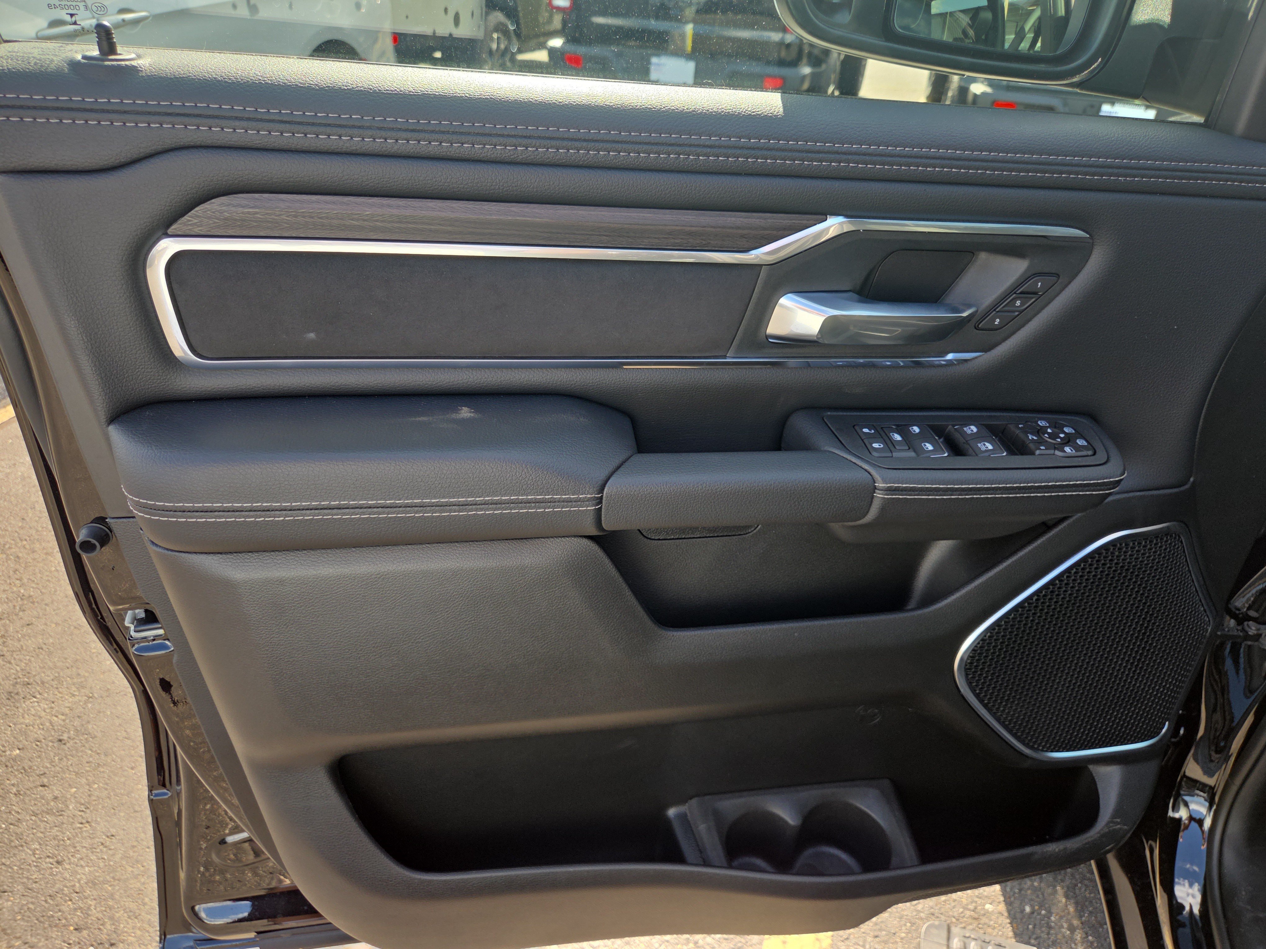 New 2026 RAM 1500 Laramie AWD/4WD image 5