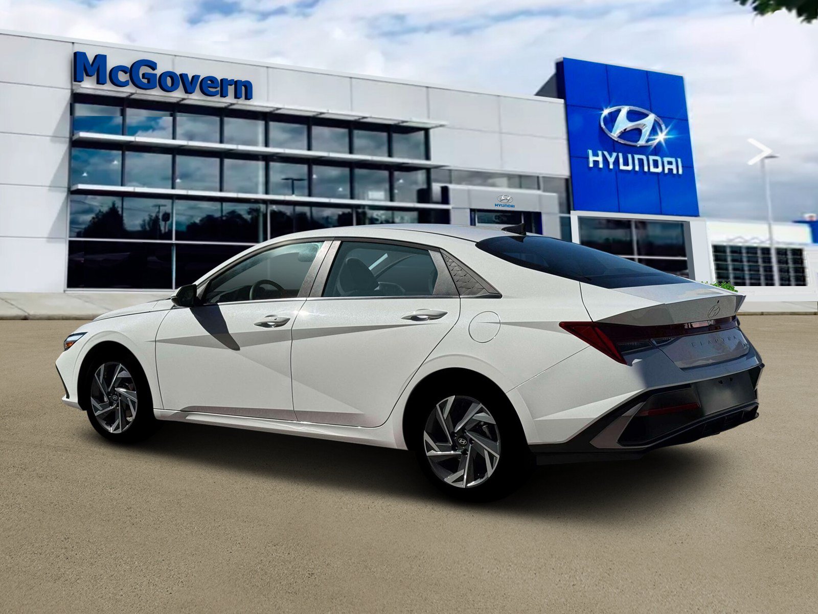 New 2026 Hyundai Elantra Limited FWD image 4