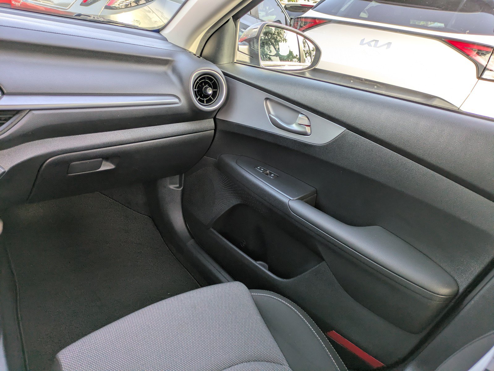 Certified 2024 Kia Forte LXS FWD image 13