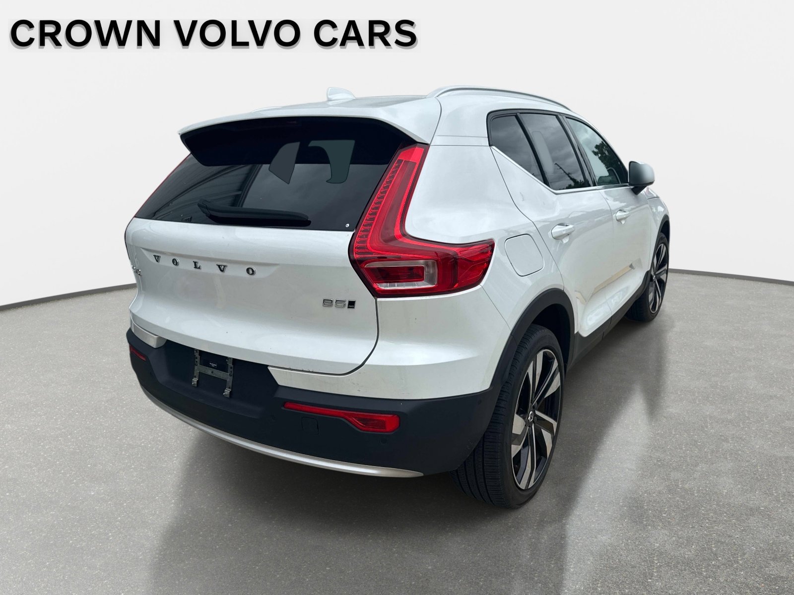 Used 2025 Volvo XC40 B5 Ultra w/ Protection Package Premier AWD/4WD image 8