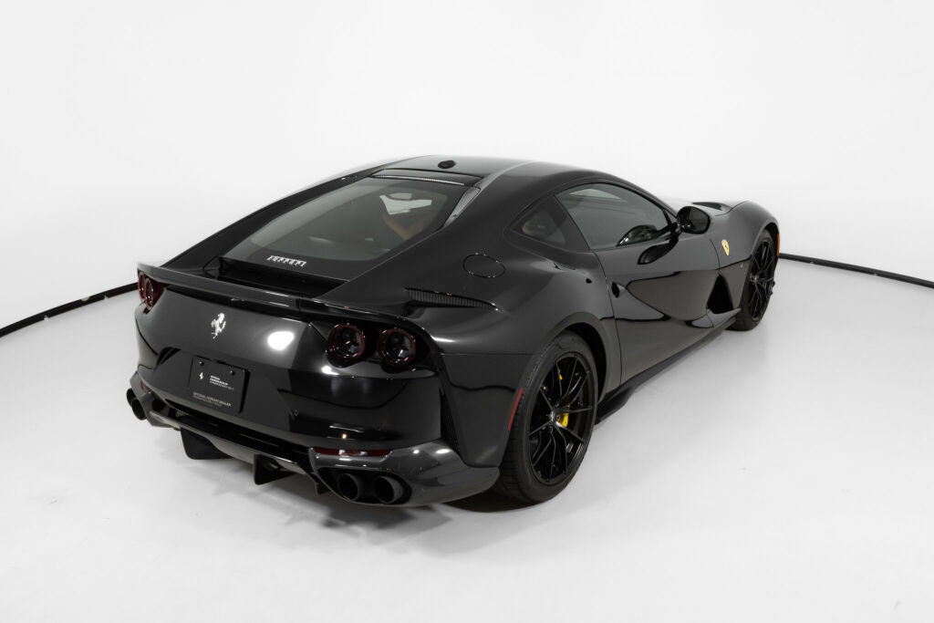 Used 2020 Ferrari 812 Superfast image 10