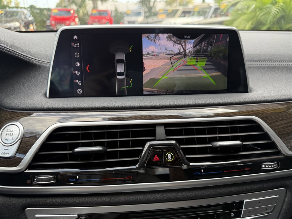 Used 2019 BMW 740i xDrive image 29