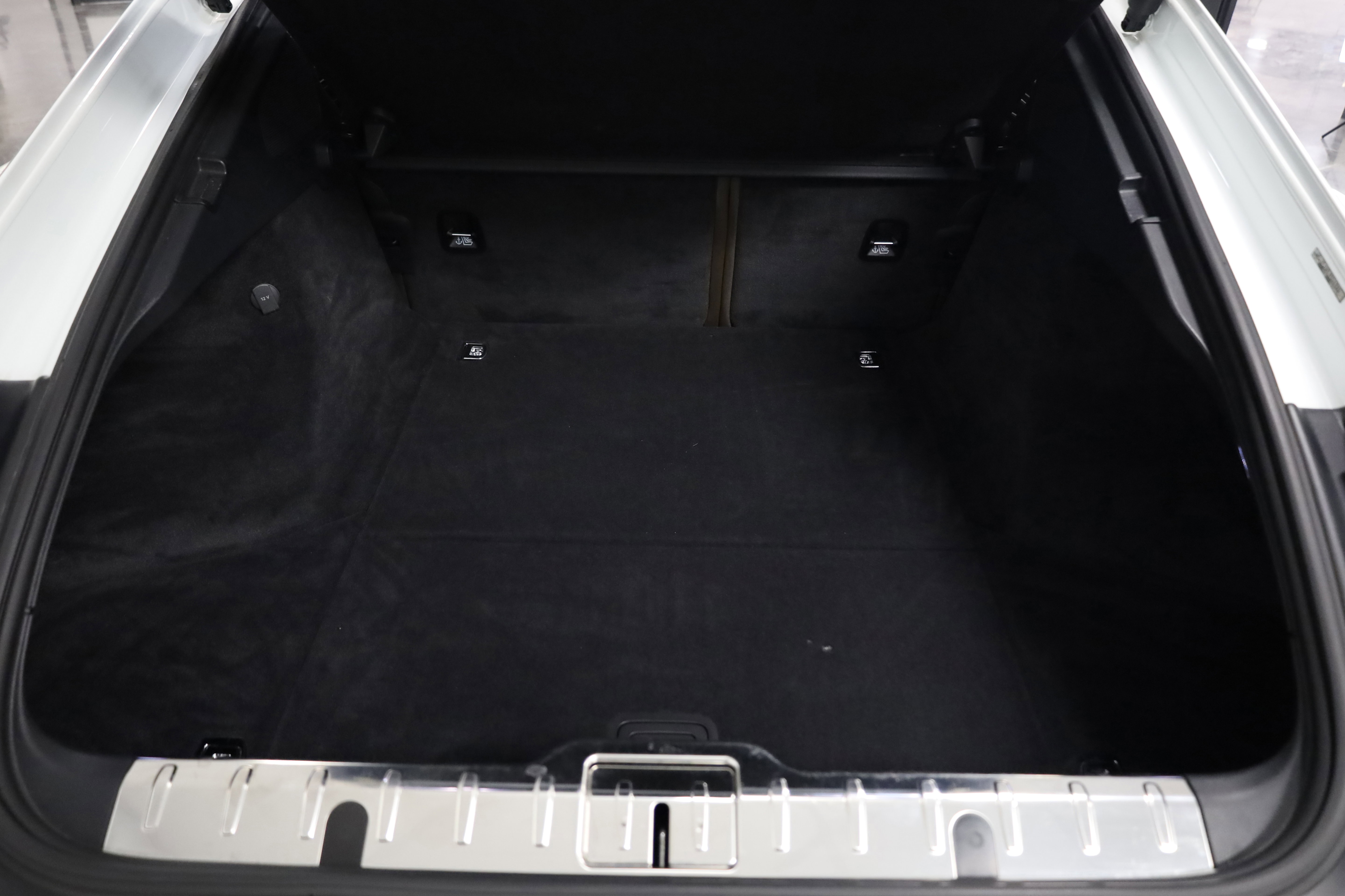 Used 2018 Porsche Panamera 4S image 13