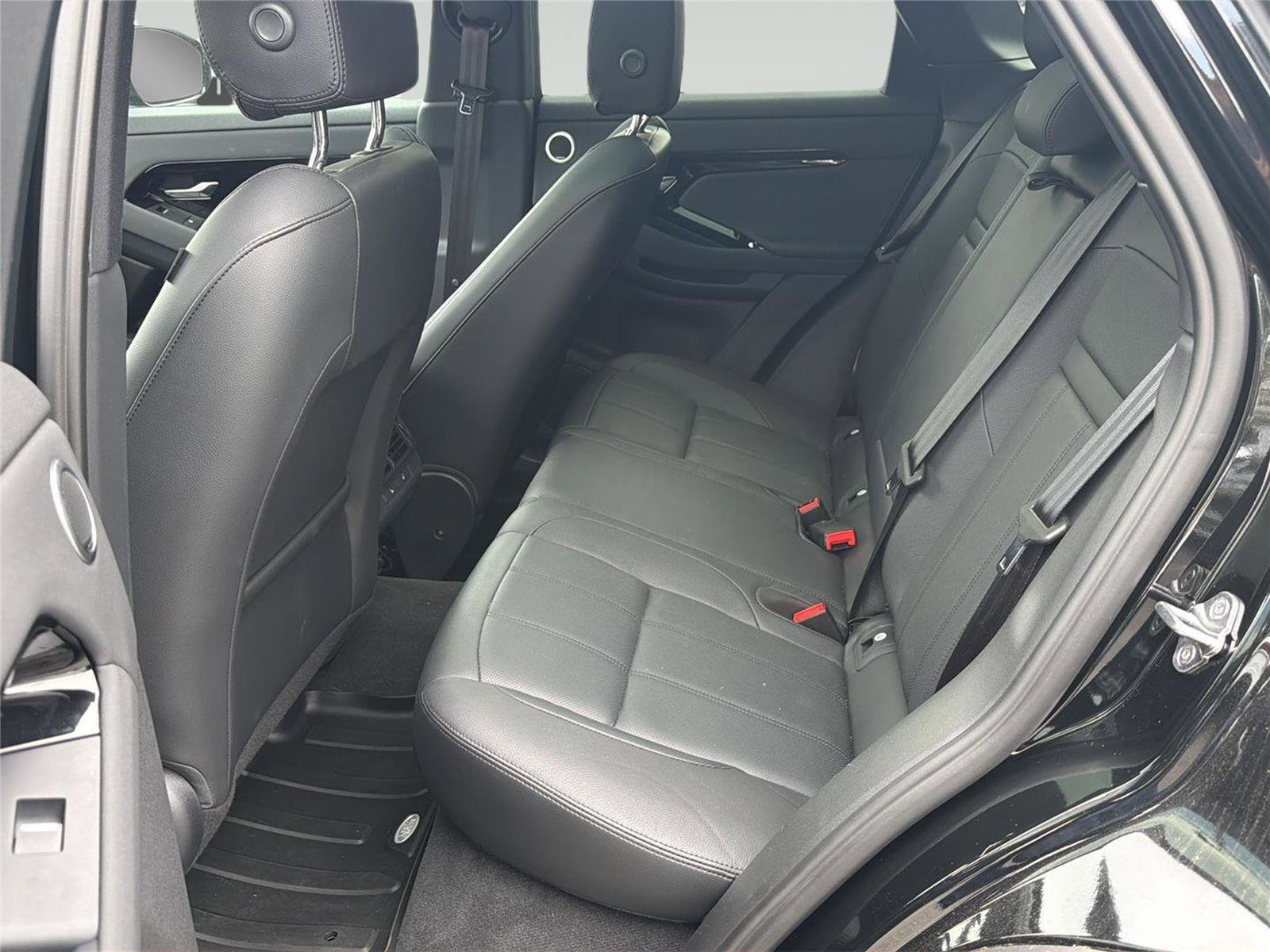 Used 2024 Land Rover Range Rover Evoque S AWD/4WD image 25