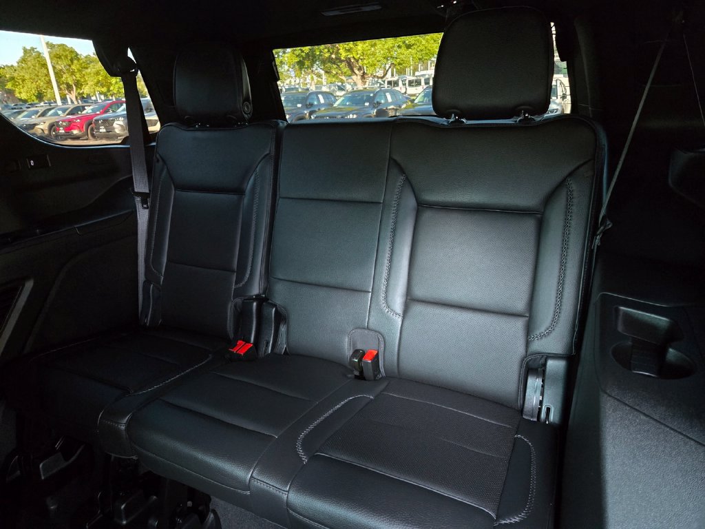 Used 2024 GMC Yukon Denali AWD/4WD image 14