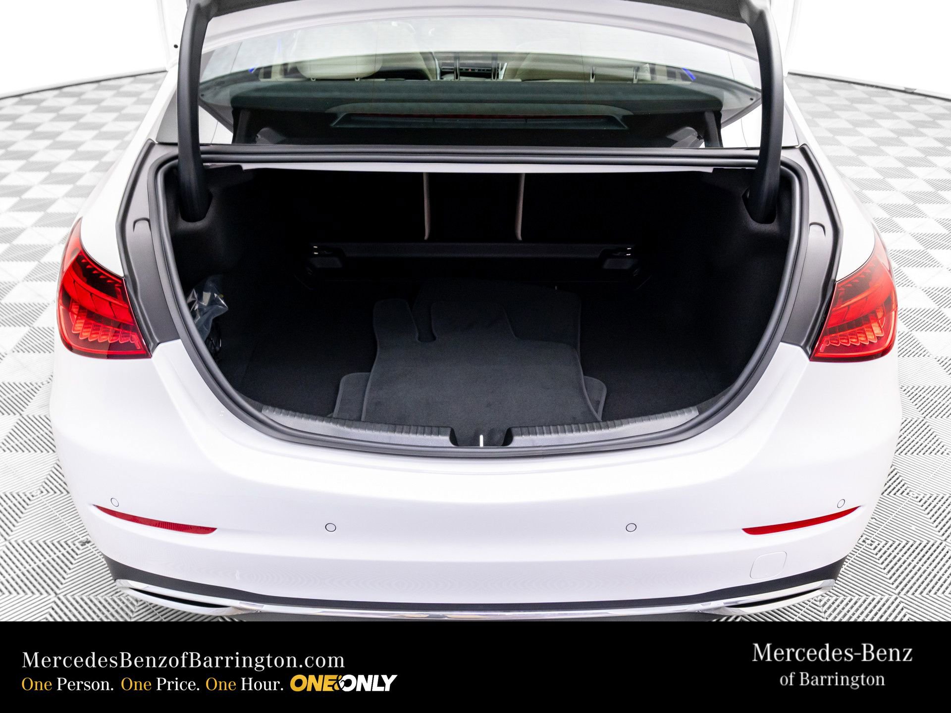 New 2026 Mercedes-Benz C 300 4MATIC Sedan image 33