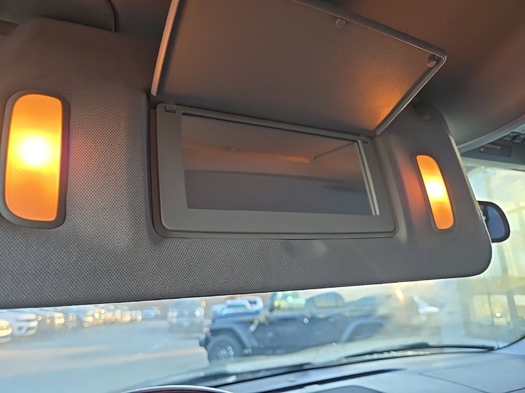 Used 2007 Cadillac Escalade EXT w/ Information Package image 76