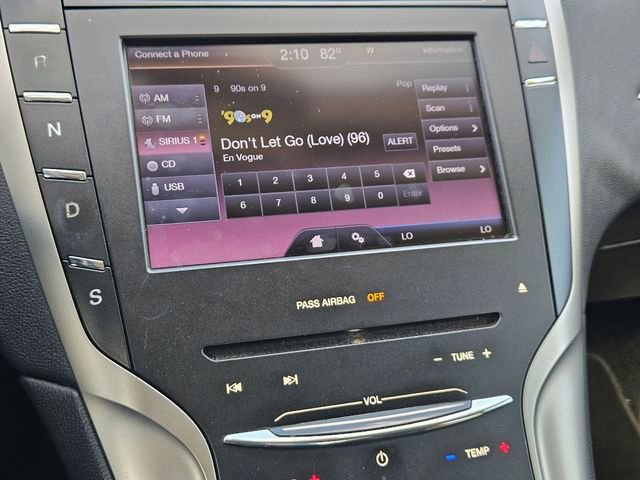 Used 2013 Lincoln MKZ FWD image 9