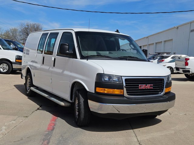 Used 2023 GMC Savana 2500 w/ Driver Convenience Package image 3