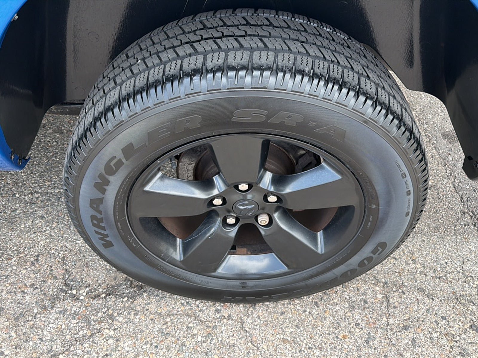 Used 2019 RAM 1500 Express w/ Hydro Blue Sport Package AWD/4WD image 8