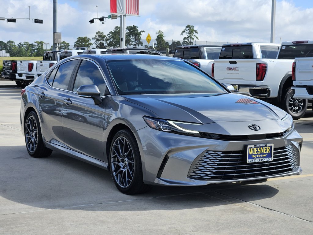 Used 2026 Toyota Camry XLE FWD image 3