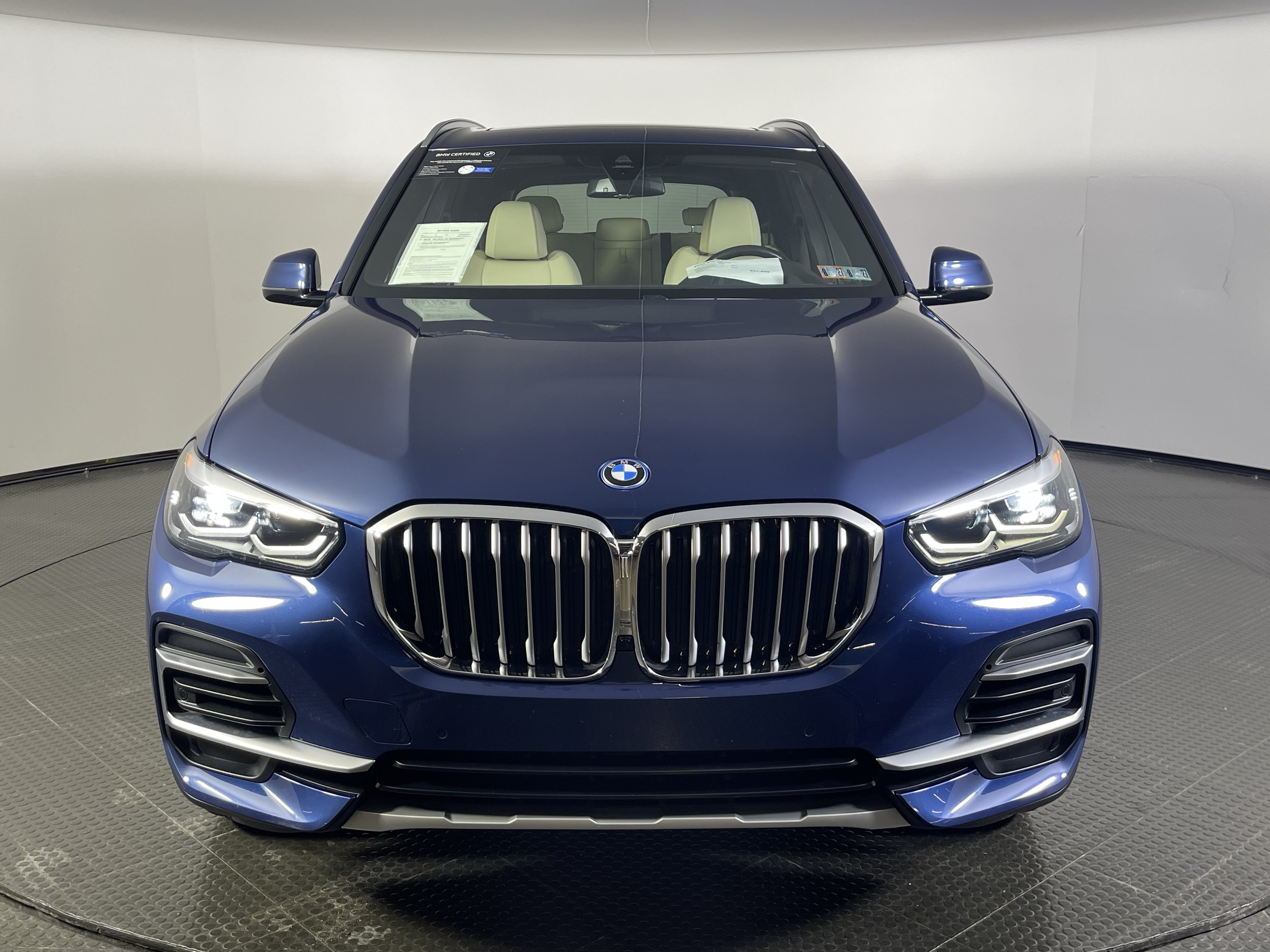 Used 2022 BMW X5 xDrive45e w/ Premium Package AWD/4WD image 2