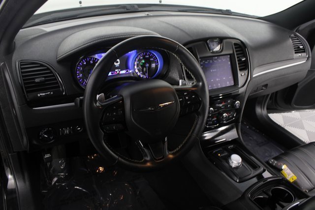 Used 2022 Chrysler 300 S image 8