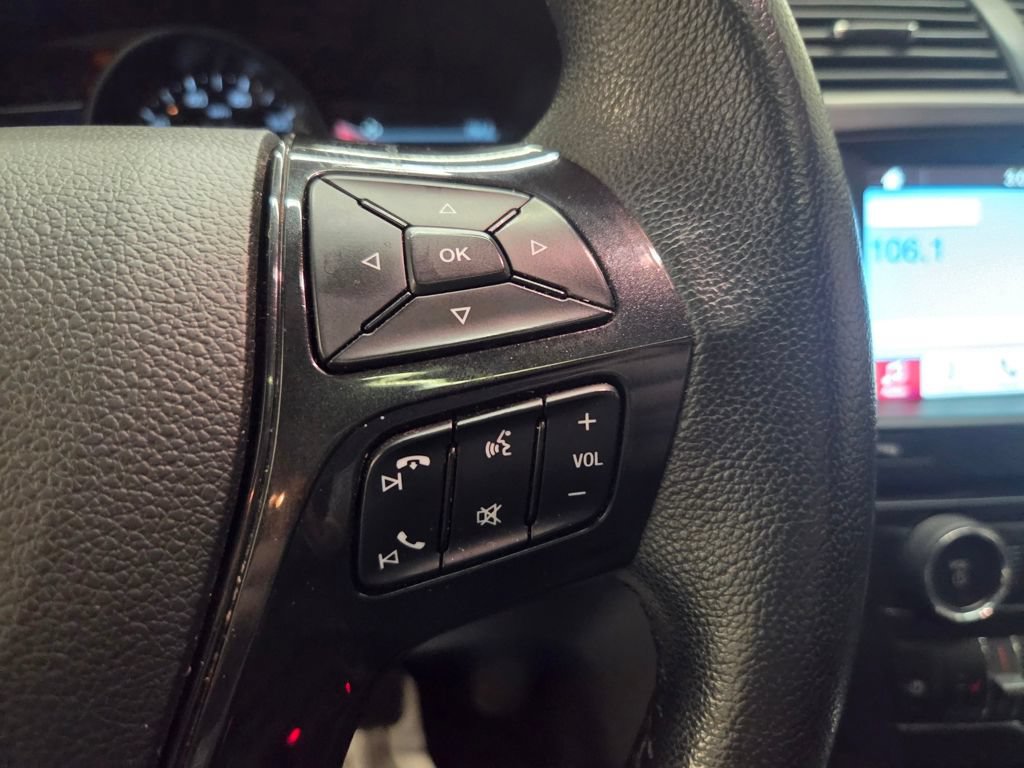 Used 2018 Ford Explorer XLT w/ Equipment Group 202A AWD/4WD image 15