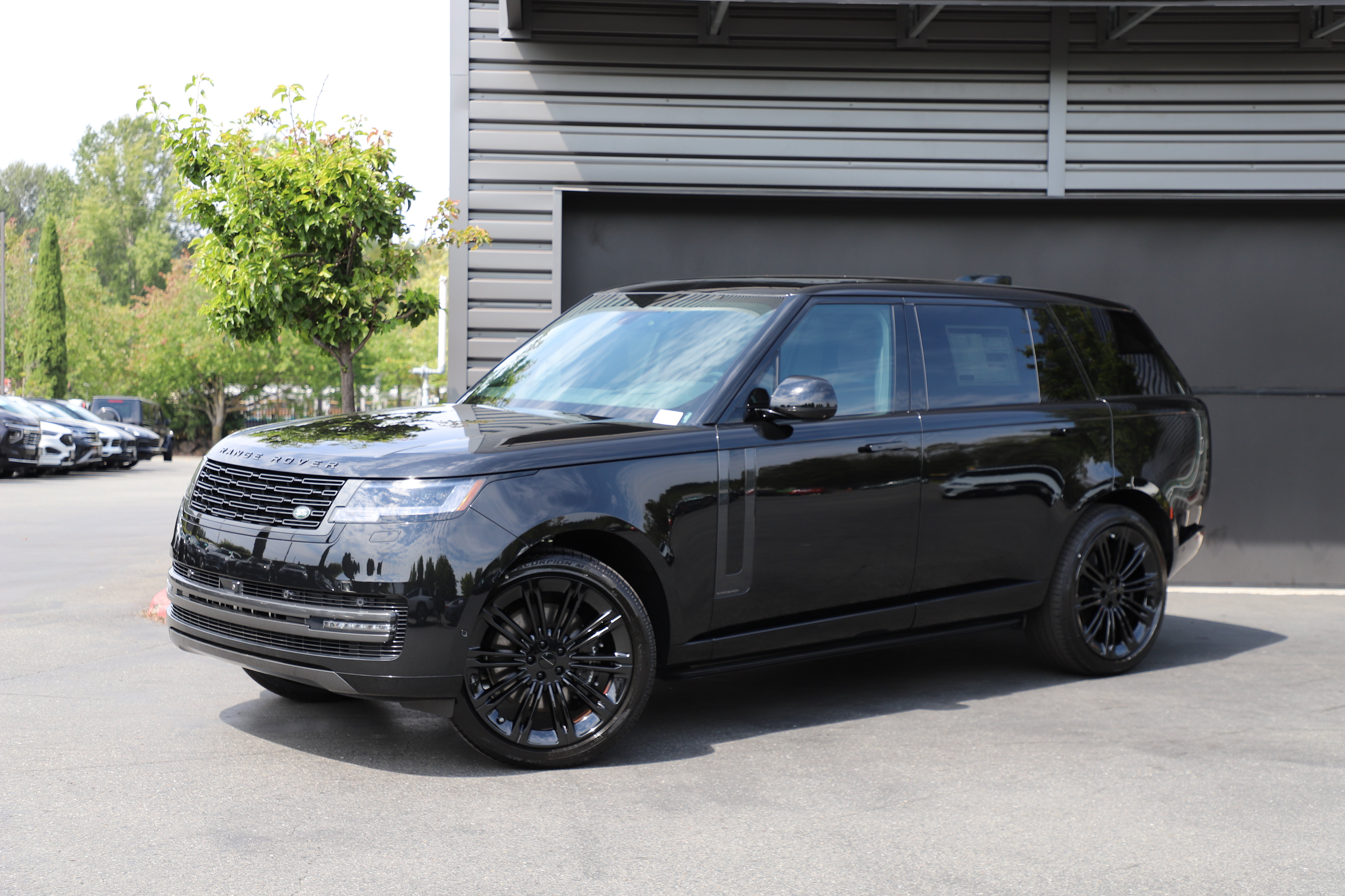 New 2026 Land Rover Range Rover Long Wheelbase Autobiography
