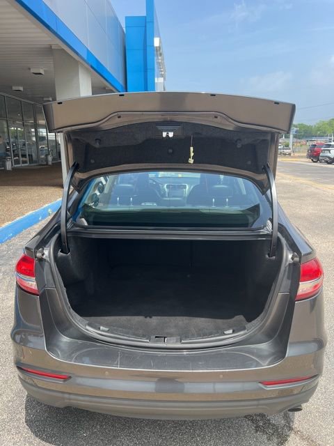 Used 2020 Ford Fusion SEL FWD image 9