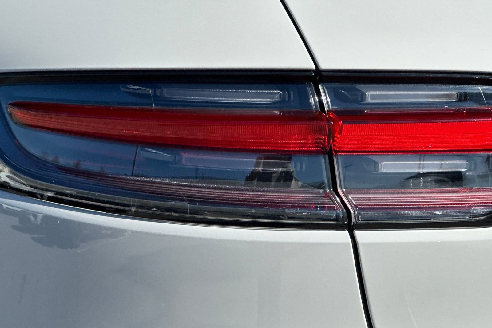 Used 2025 Porsche Macan image 36