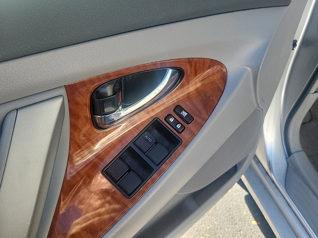 Used 2009 Toyota Camry XLE FWD image 12