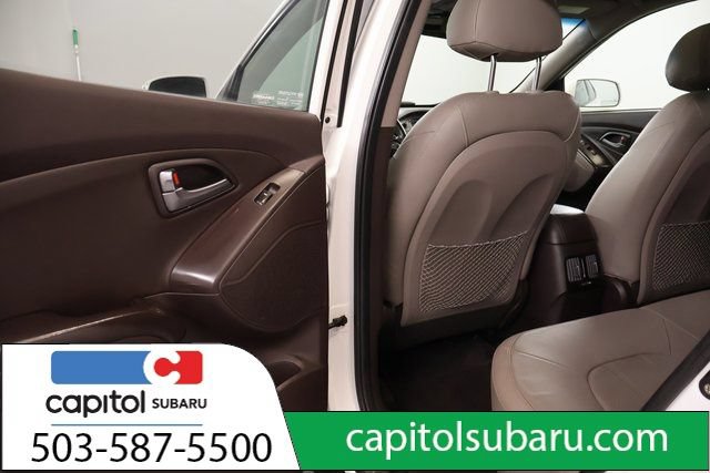 Used 2015 Hyundai Tucson Limited w/ Option Group 03 AWD/4WD image 32