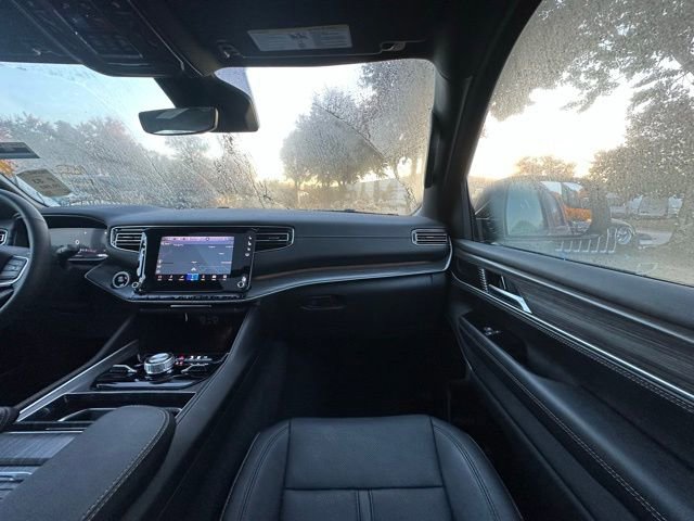 Used 2024 Jeep Wagoneer Series III w/ Premium Group I image 33