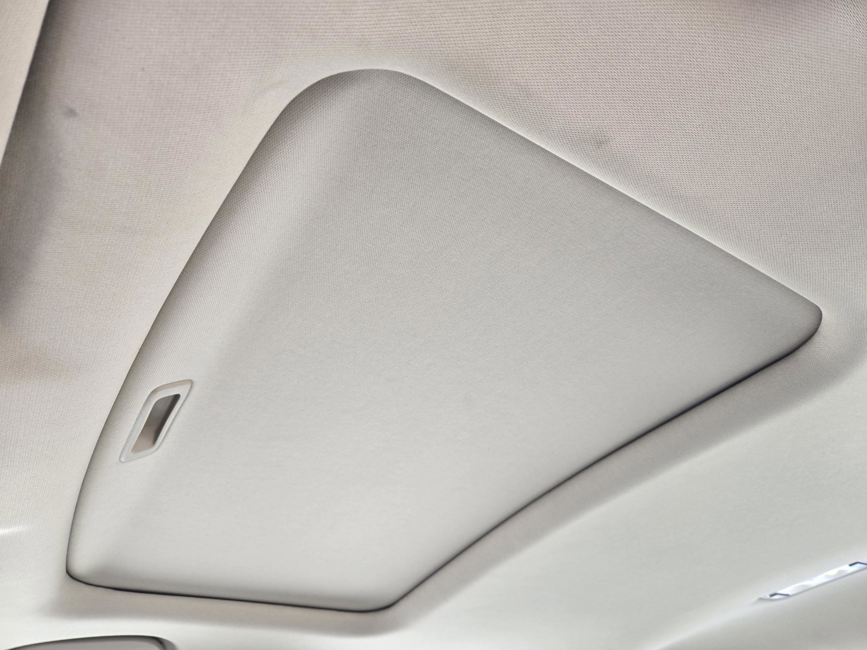 Used 2015 Acura TLX w/ Technology Package FWD image 24