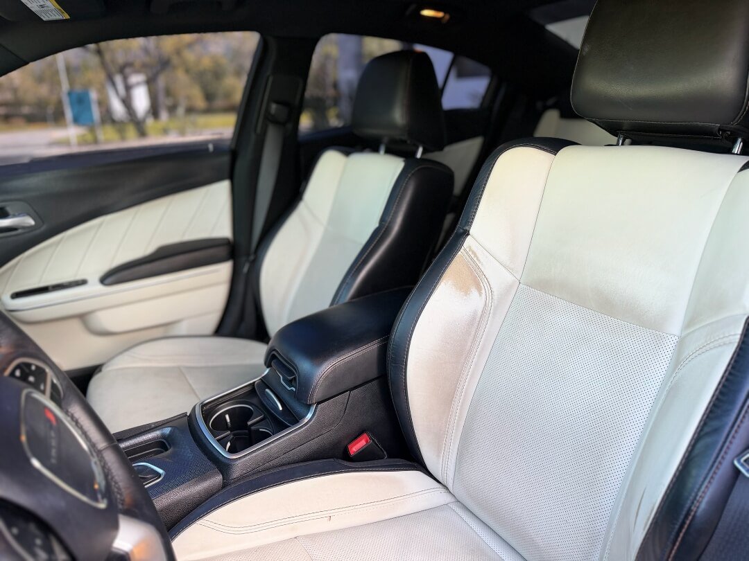 Used 2017 Dodge Charger R/T w/ Plus Group RWD image 23