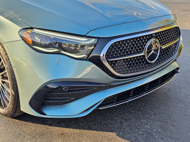 New 2026 Mercedes-Benz E 350 4MATIC Sedan image 3