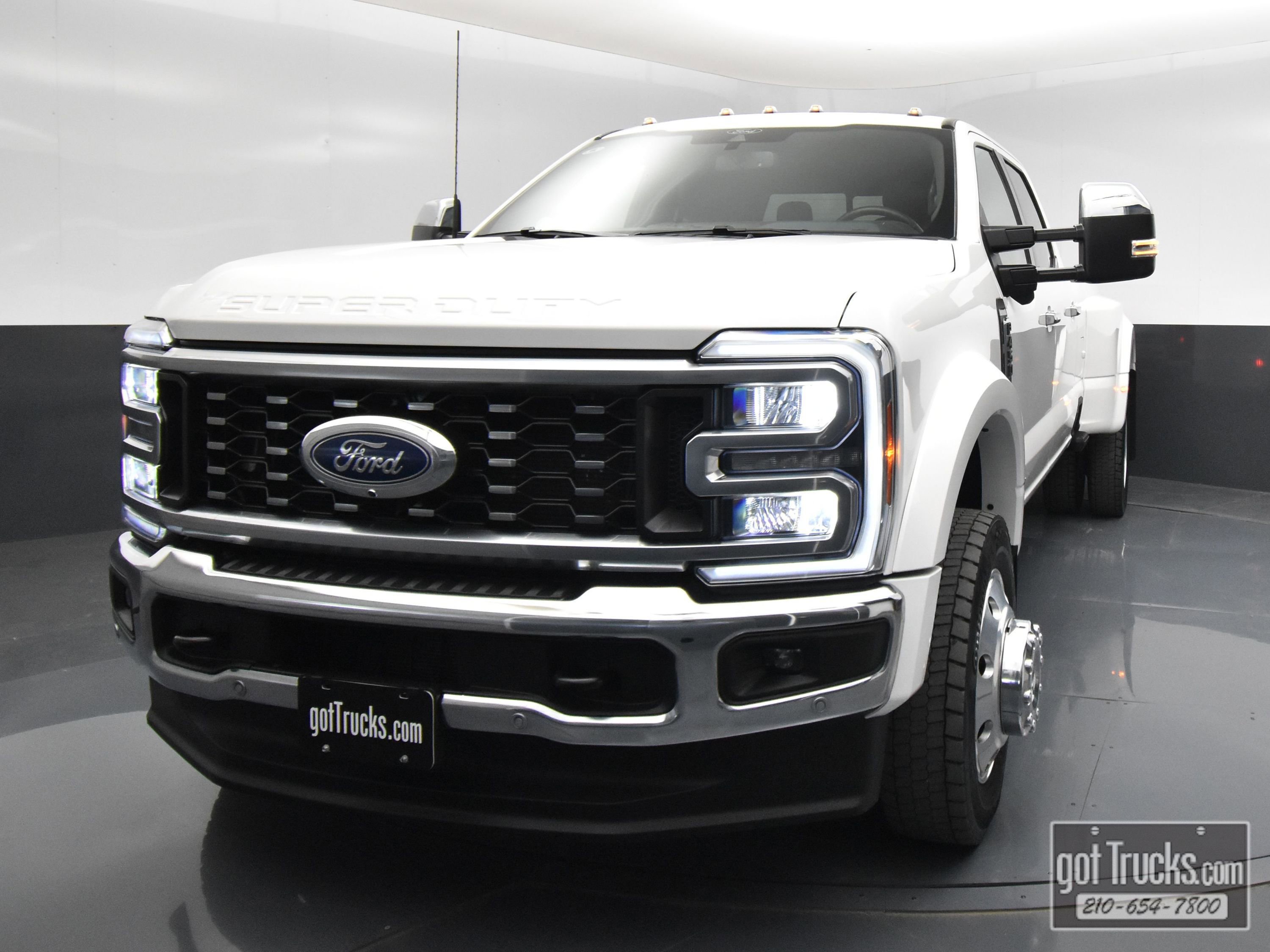 Used 2025 Ford F450 King Ranch w/ Chrome Package image 54