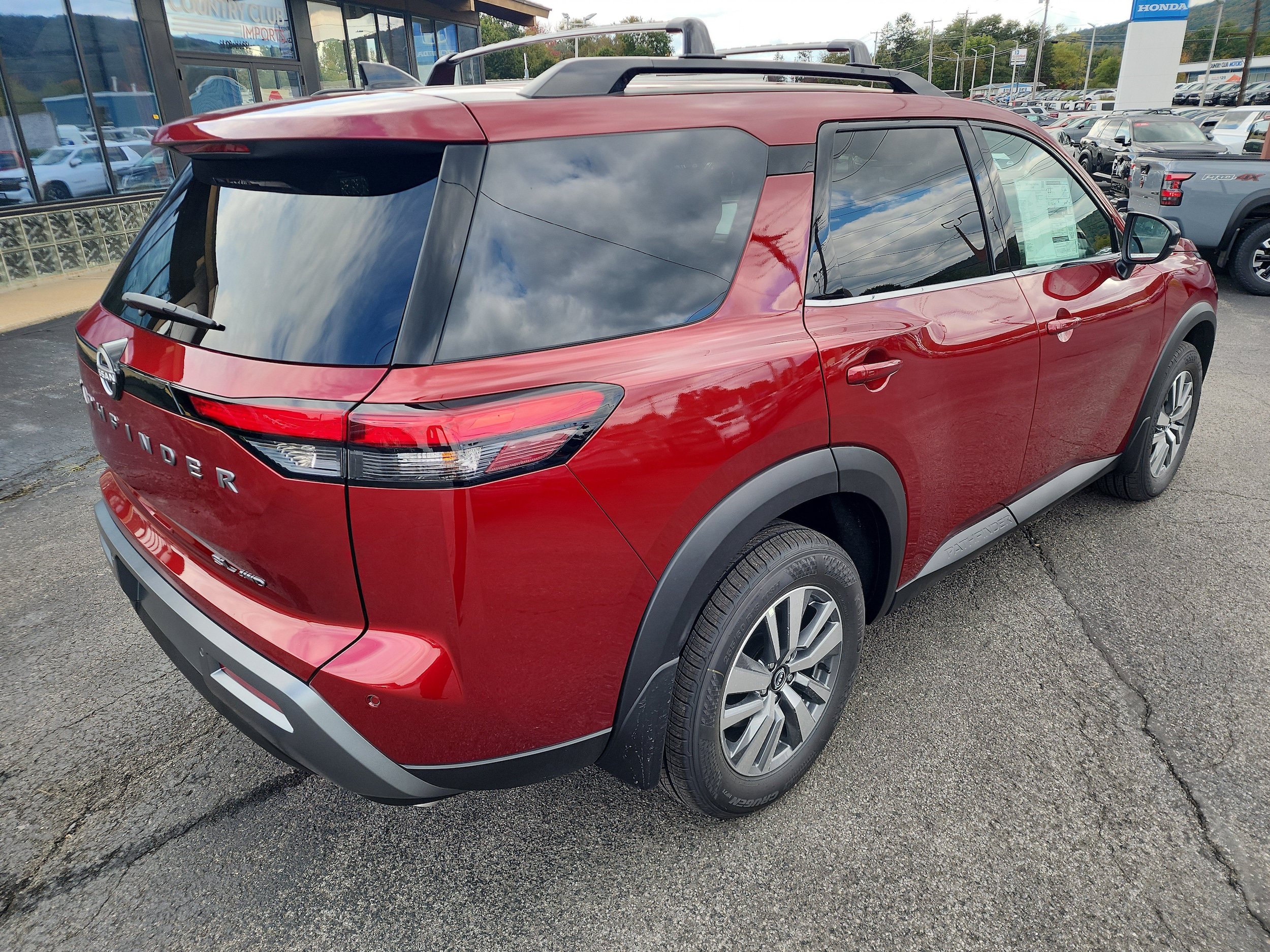 New 2026 Nissan Pathfinder SL AWD/4WD image 8