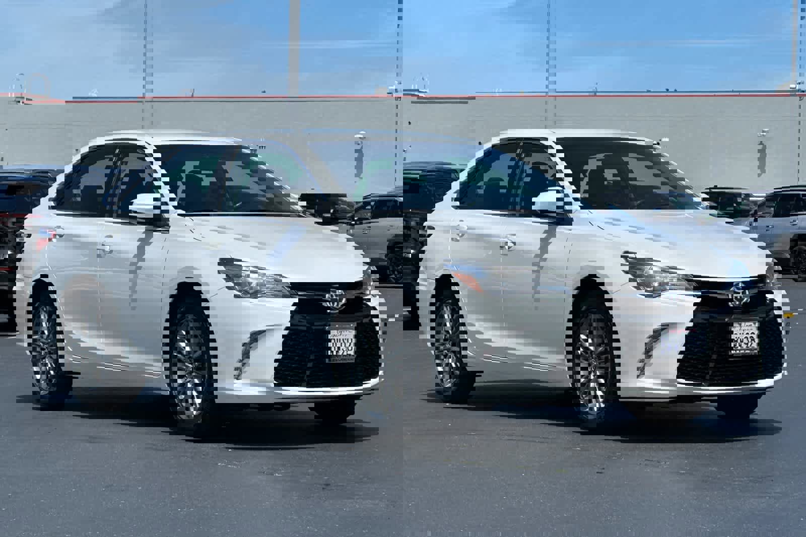 Used 2016 Toyota Camry SE FWD image 5