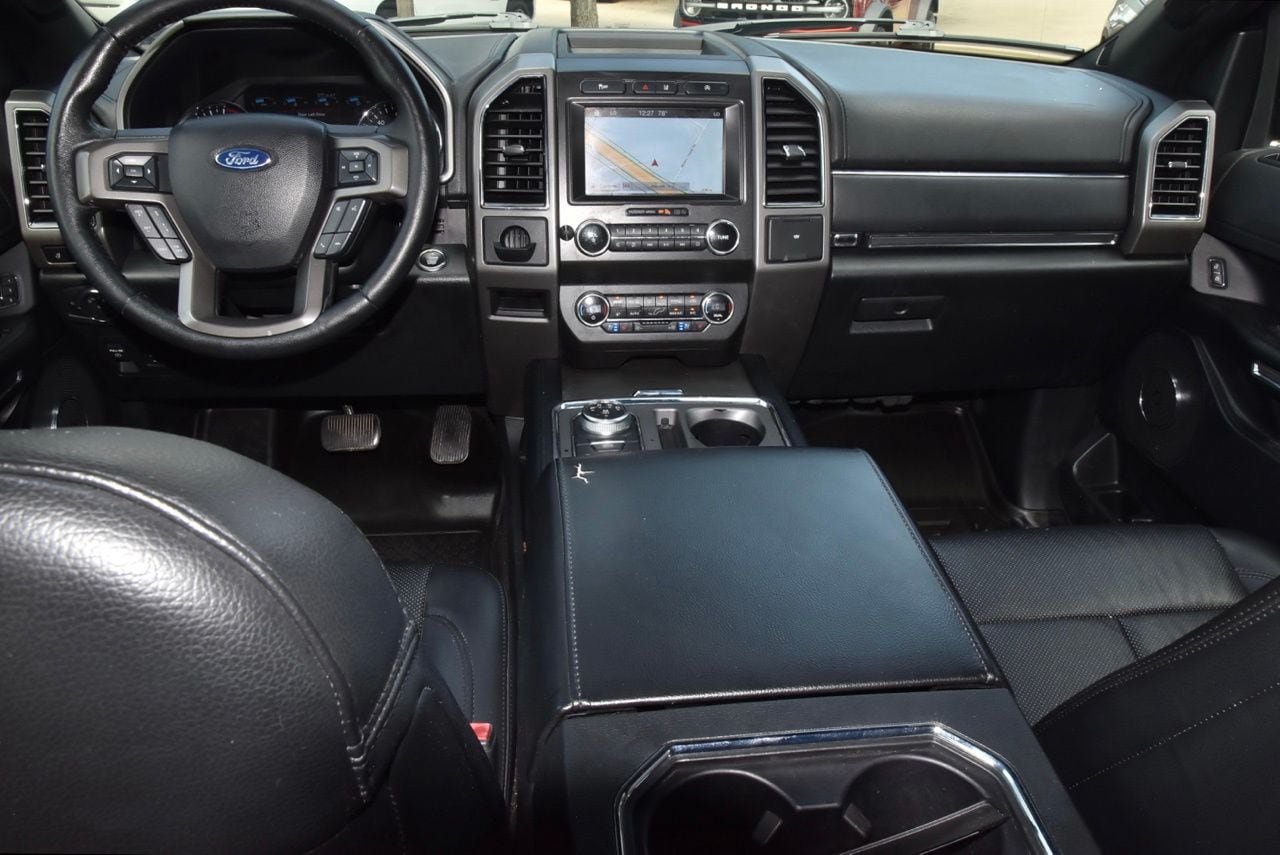 Used 2019 Ford Expedition XLT w/ Equipment Group 202A RWD image 17