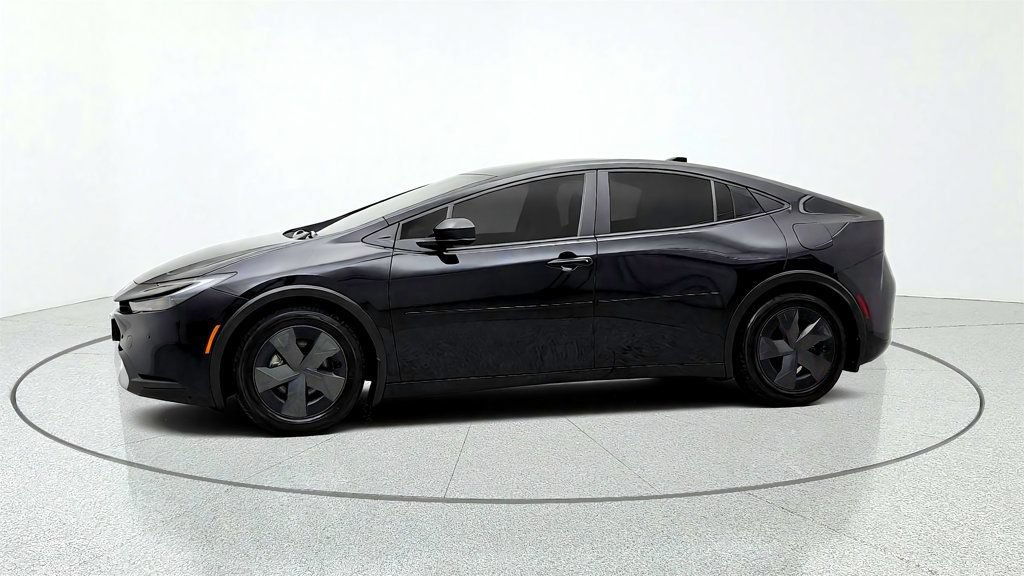 Used 2024 Toyota Prius Prime FWD image 8