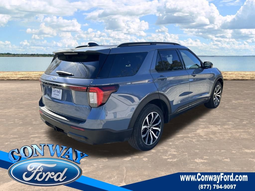 Used 2025 Ford Explorer ST-Line image 5