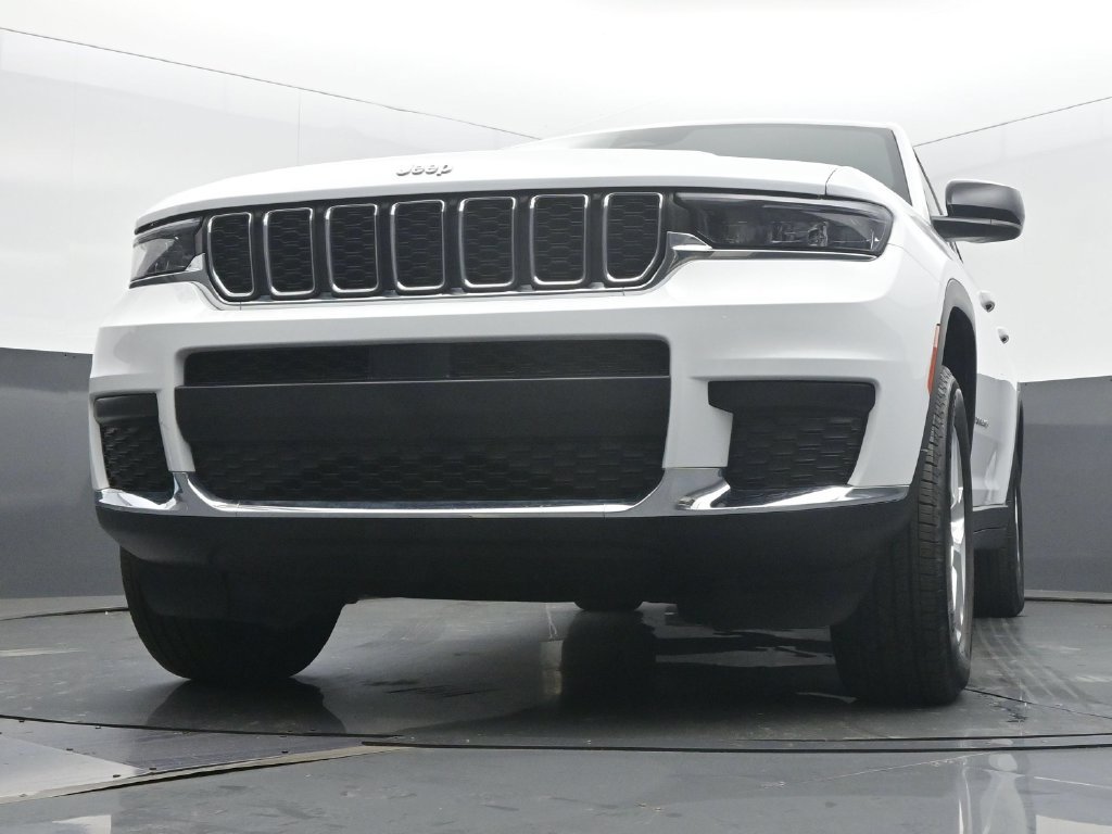 Used 2025 Jeep Grand Cherokee L Laredo w/ Luxury Tech Group I AWD/4WD image 50