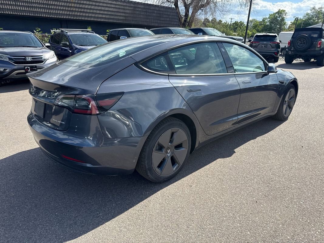 Used 2022 Tesla Model 3 Long Range AWD/4WD image 3