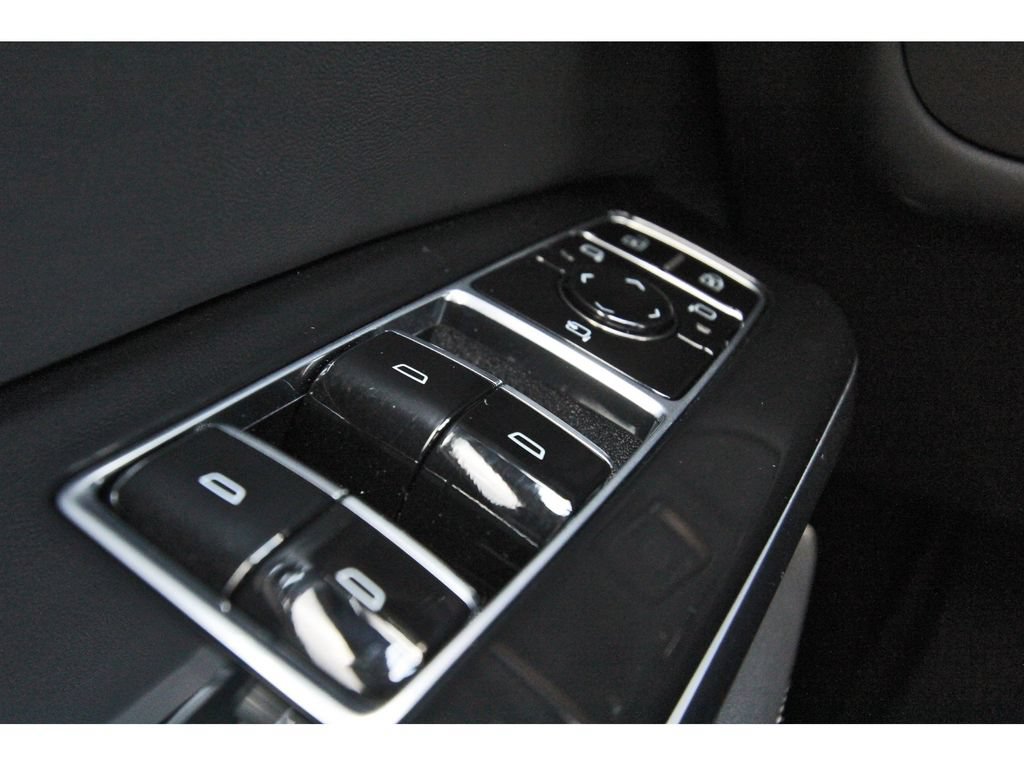 New 2026 Cadillac Escalade V w/ LPO, ONYX Package AWD/4WD image 16